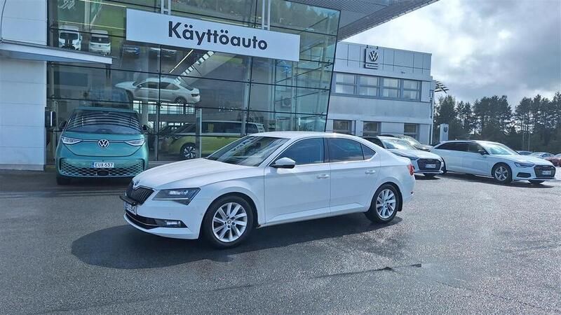 Val Käytetty 2015 Skoda Superb Style Sedan | 9 900 € (Hieman kallis) - Kuva 1/4