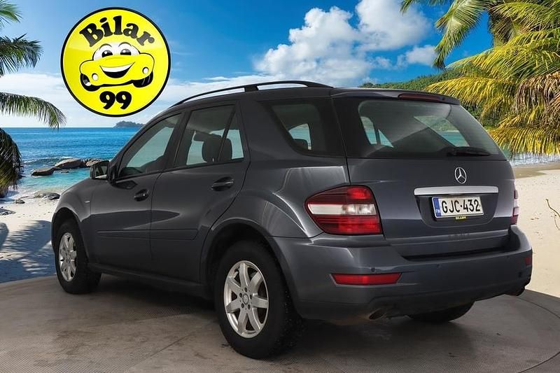 Käytetty Mercedes ML300 204 HP (150 kW) 2011 Katumaasturi