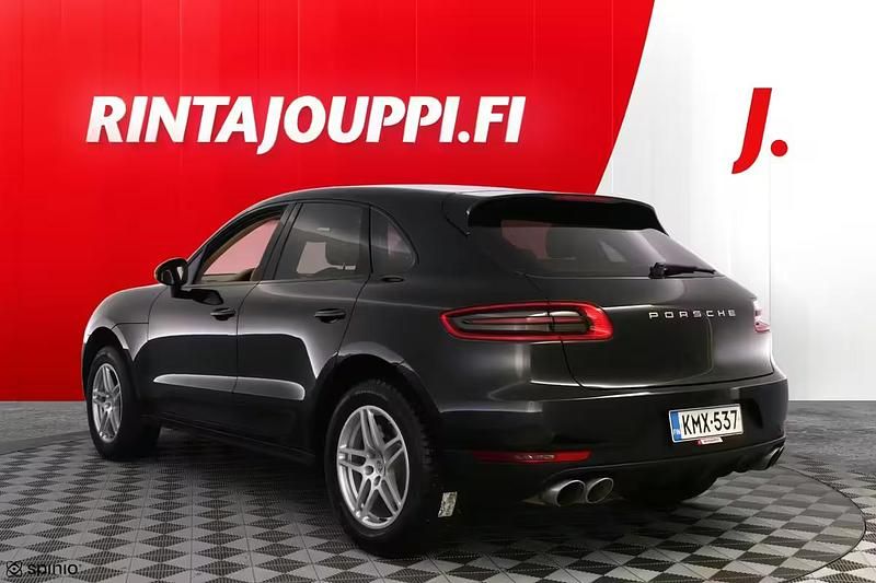 Käytetty Porsche Macan S 258 HP (189 kW) 2015 Musta Katumaasturi