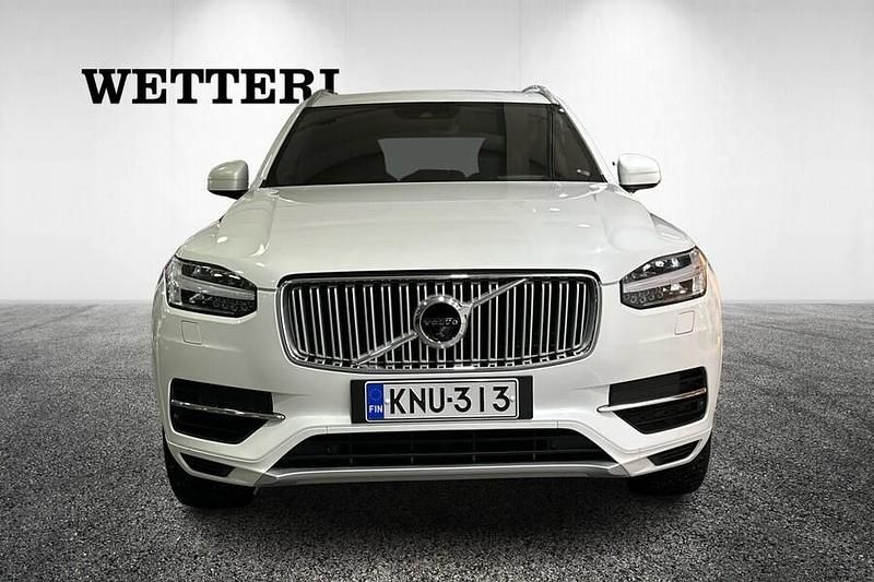 Käytetty Volvo XC90 Inscription 320 HP (235 kW) 2016 Valkoinen Katumaasturi