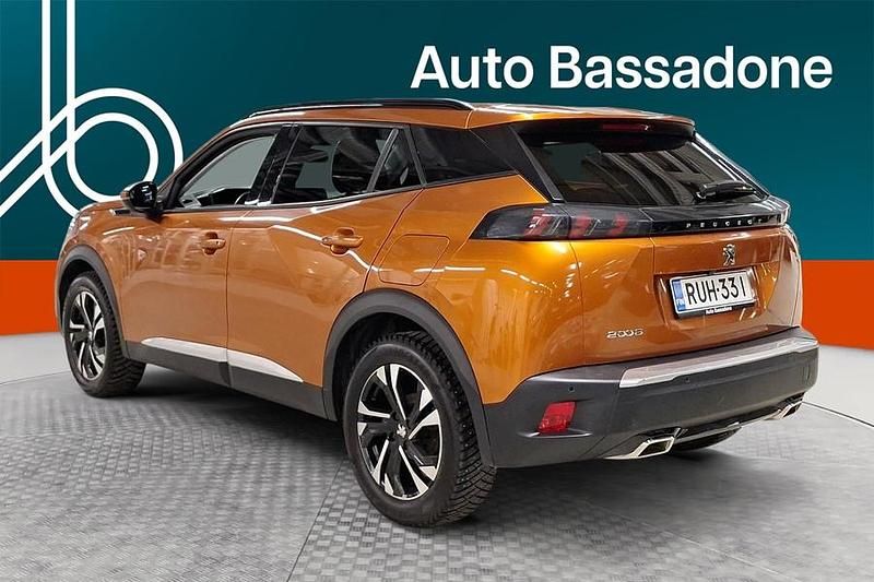 Käytetty Peugeot 2008 Allure 131 HP (96 kW) 2021 Katumaasturi