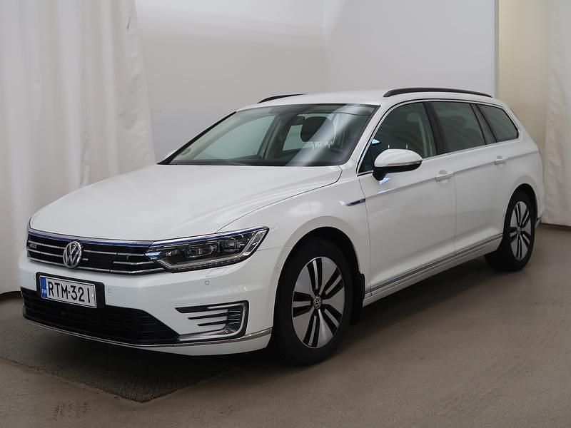 Käytetty VW Passat GTE 218 HP (160 kW) 2018 Valkoinen Farmari