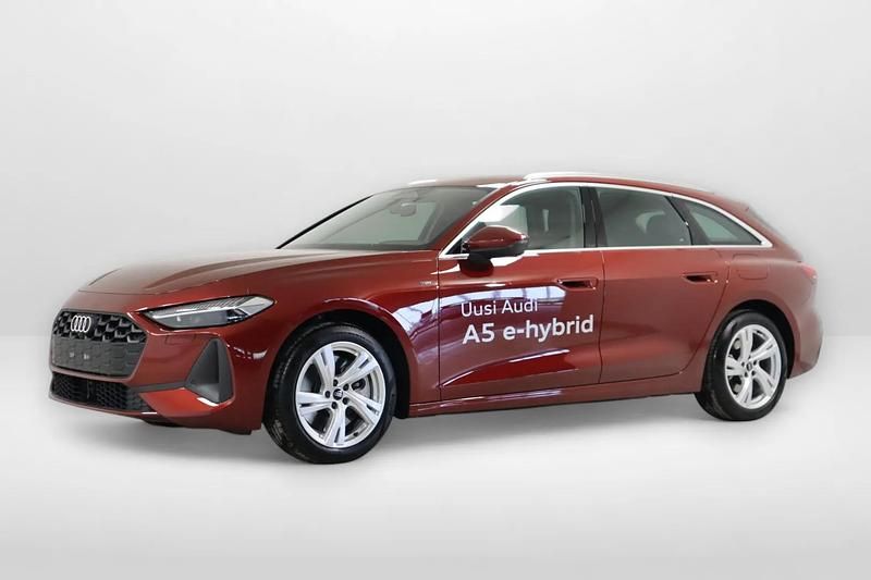 Käytetty Audi A5 Comfort 299 HP (219 kW) 2025 Lunablau helmiäisvär Coupe - kaksiovinen