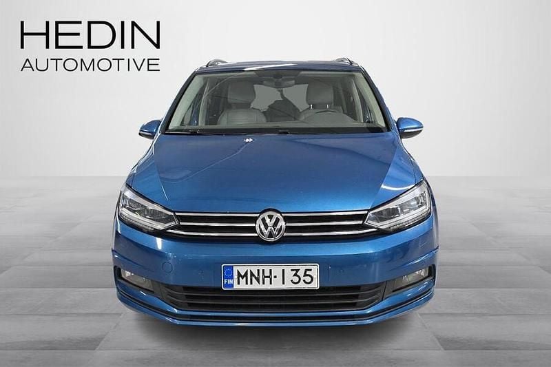 Käytetty VW Touran Edition 150 HP (110 kW) 2017 Sininen Tila-auto