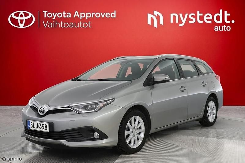 Harmaa Käytetty 2015 Toyota Auris Touring Sports Multidrive S Farmari | 15 900 € (Perustarjous) - Kuva 1/3