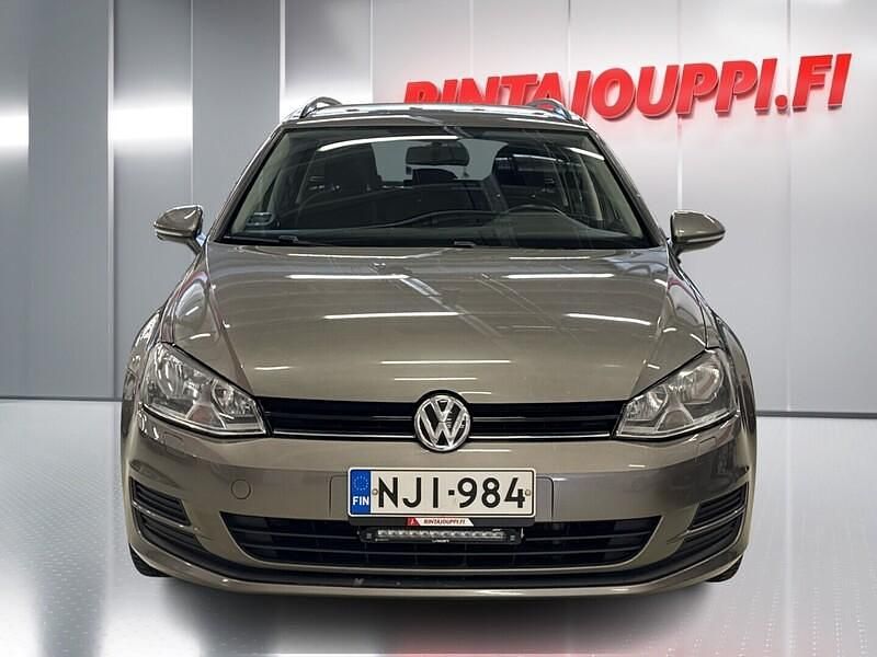 Käytetty VW Golf VII Comfortline 122 HP (89 kW) 2014 Farmari