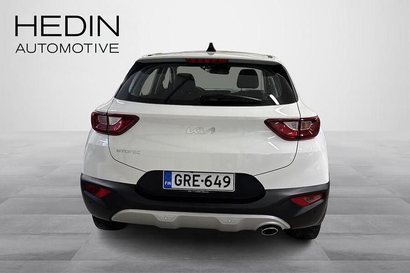 Käytetty Kia Stonic LX 101 HP (74 kW) 2025 Valkoinen Katumaasturi