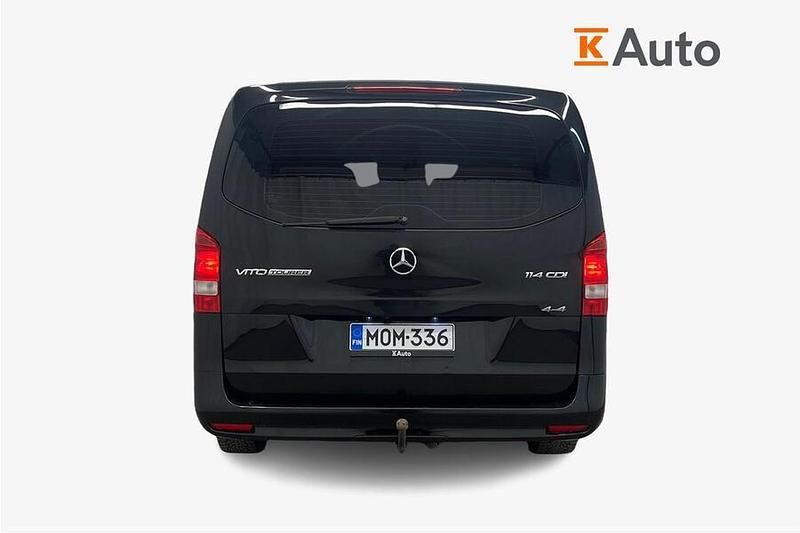 Käytetty Mercedes Vito 136 HP (100 kW) 2023 Musta Van