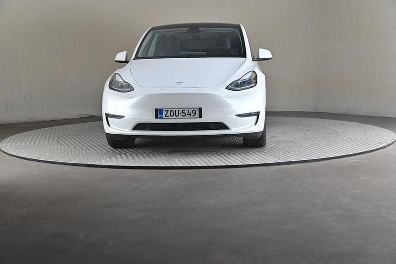 Käytetty Tesla Model Y Long Range AWD 378 kW (514 HP) 2023 Katumaasturi