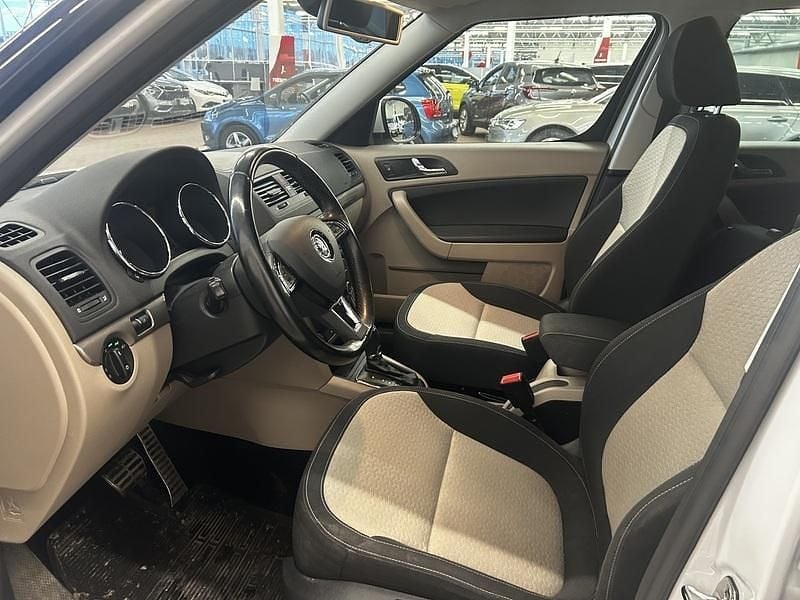 Käytetty Skoda Yeti Elegance 122 HP (89 kW) 2014 Katumaasturi