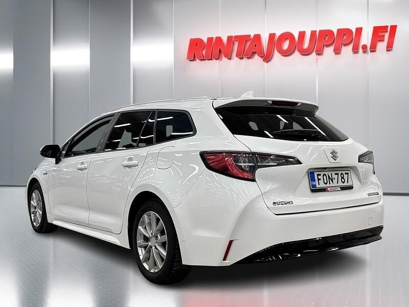 Käytetty Suzuki Swace GL 122 HP (89 kW) 2021 Valkoinen Farmari