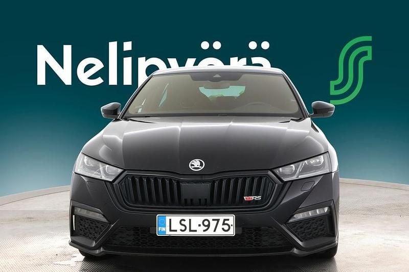 Käytetty Skoda Octavia RS 200 HP (147 kW) 2023 Musta Sedan