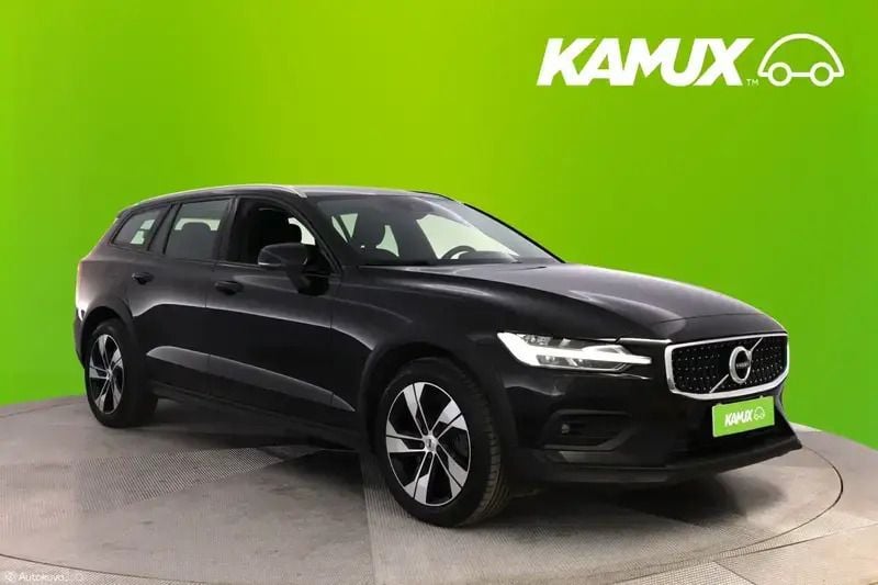 Musta Käytetty 2022 Volvo V60 CC Business Edition Farmari | 35 900 € (Supertarjous) - Kuva 1/4
