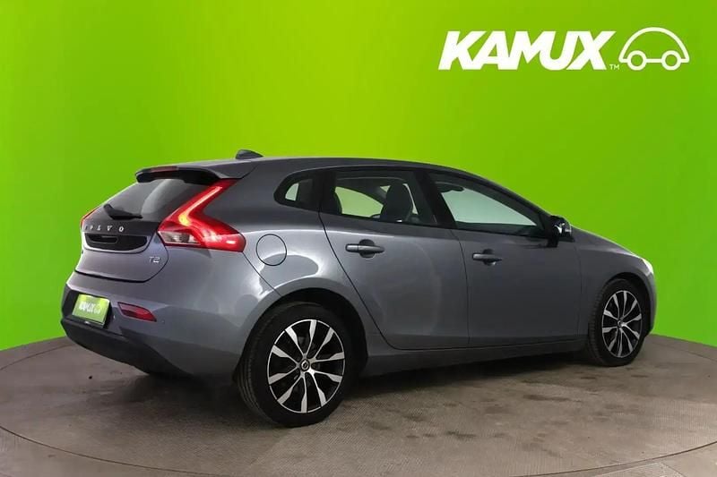 Käytetty Volvo V40 Business Edition 122 HP (89 kW) 2019 Hopea / harmaa Sedan