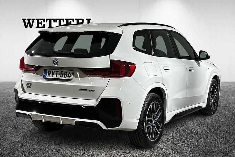 Käytetty BMW X1 M Sport 245 HP (180 kW) 2024 Valkoinen Katumaasturi