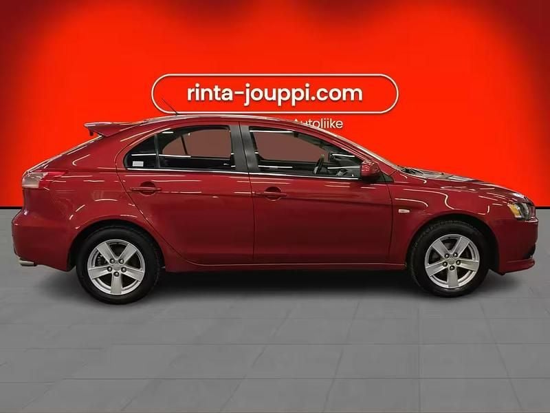 Käytetty Mitsubishi Lancer Sportback Invite 241 HP (177 kW) 2010 Punainen Viistoperä