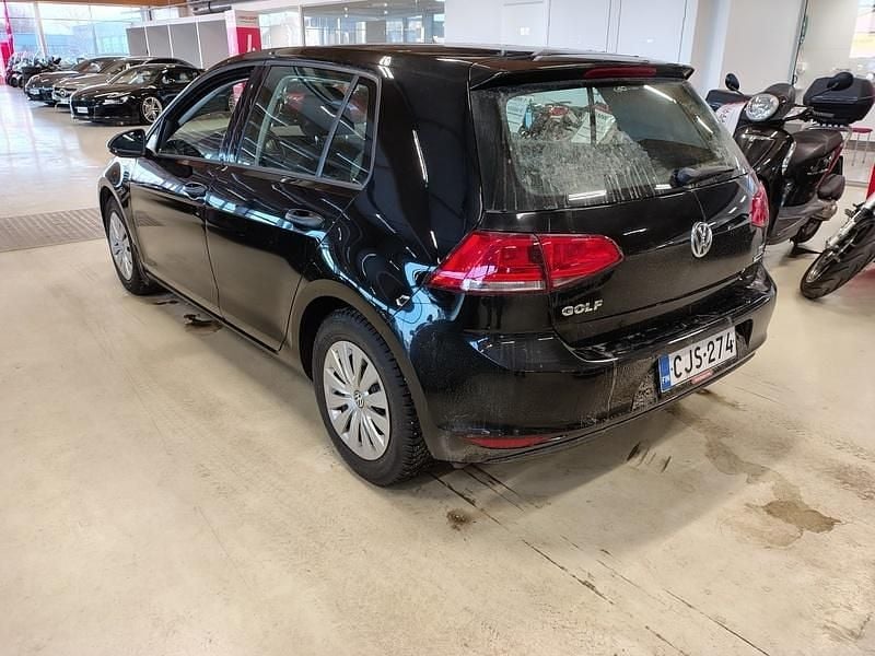 Käytetty VW Golf VII Trendline 86 HP (63 kW) 2015 Viistoperä