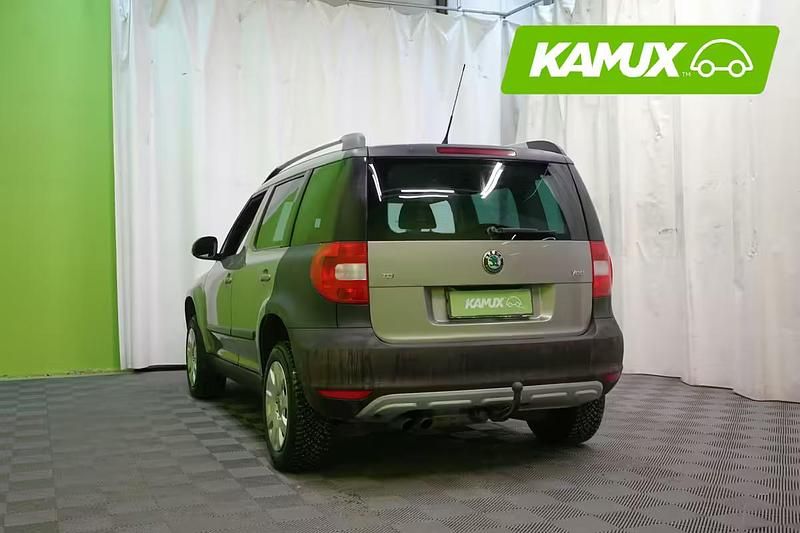 Käytetty Skoda Yeti Ambition 166 HP (122 kW) 2010 Vihreä Katumaasturi