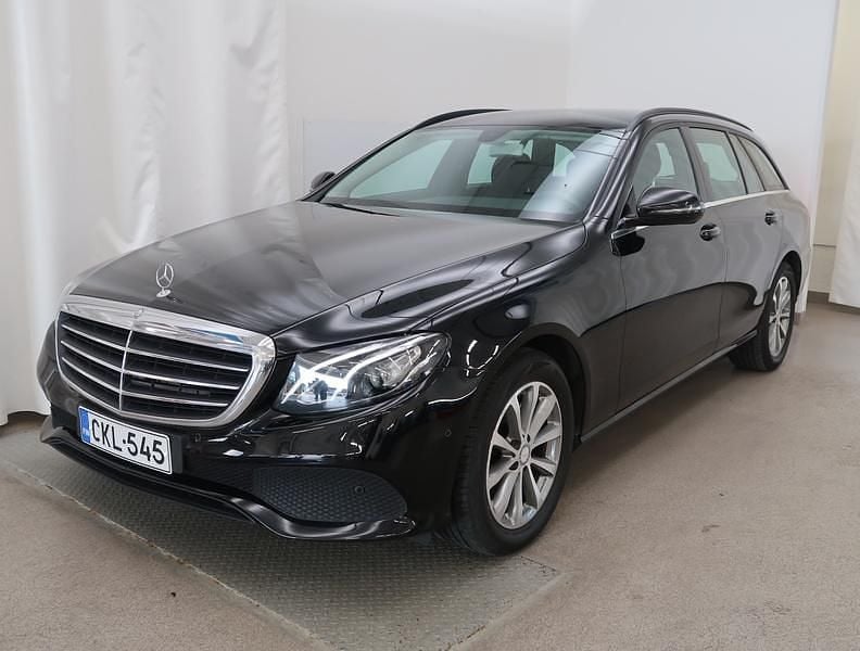 Musta Käytetty 2016 Mercedes E220 Business Farmari | 22 890 € (Supertarjous) - Kuva 1/3