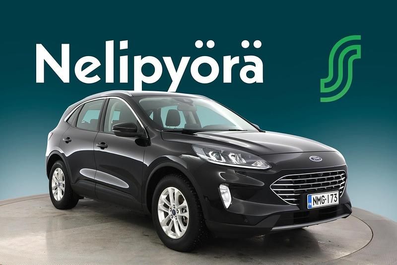 Käytetty Ford Kuga Titanium 224 HP (164 kW) 2021 Musta Katumaasturi