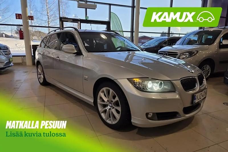 Käytetty BMW 330 245 HP (180 kW) 2010 Hopea / harmaa Farmari