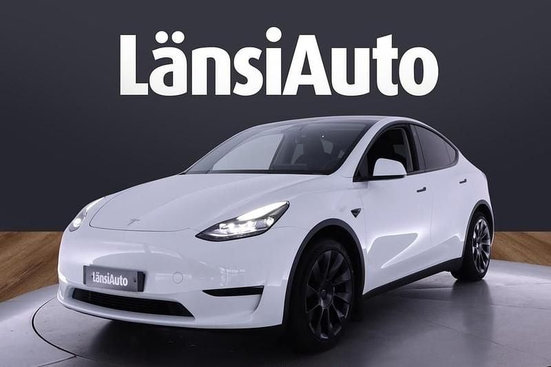 Käytetty 2023 Tesla Model Y RWD Katumaasturi | 31 840 € (Perustarjous) - Kuva 1/1