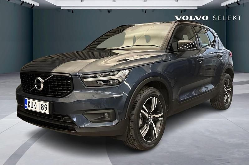 Met. sininen Käytetty 2022 Volvo XC40 Business Edition Katumaasturi | 33 750 € (Perustarjous) - Kuva 1/4