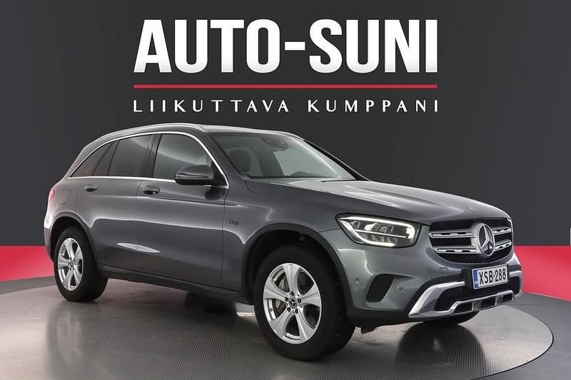 Käytetty Mercedes GLC300e Business 211 HP (155 kW) 2020 Harmaa Katumaasturi