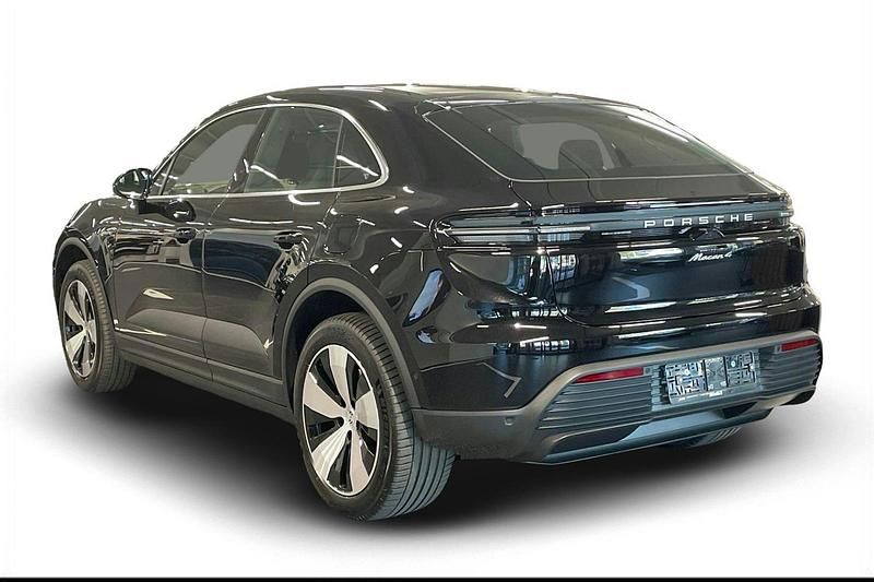 Uusi Porsche Macan 300 kW (408 HP) 2025 Musta Katumaasturi