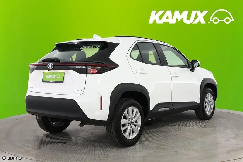 Käytetty Toyota Yaris Cross Active 92 HP (67 kW) 2024 Valkoinen Katumaasturi