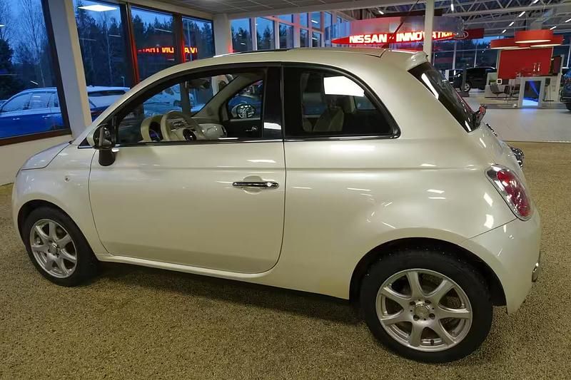 Käytetty Fiat 500 Lounge 69 HP (50 kW) 2011 Valkoinen Viistoperä