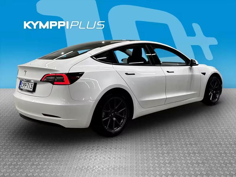 Käytetty Tesla Model 3 Standard Range Plus 208 kW (283 HP) 2021 Valkoinen Sedan