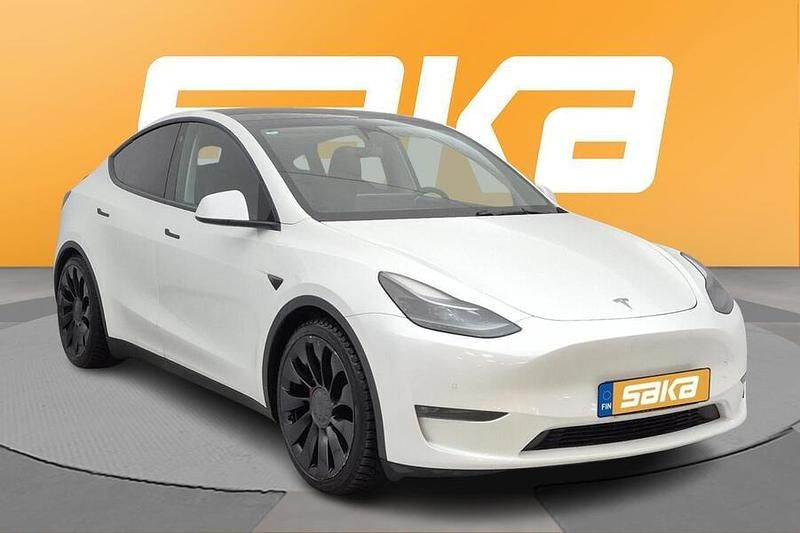 Käytetty 2022 Tesla Model Y Performance Katumaasturi | 33 900 € (Hyvä tarjous) - Kuva 1/3