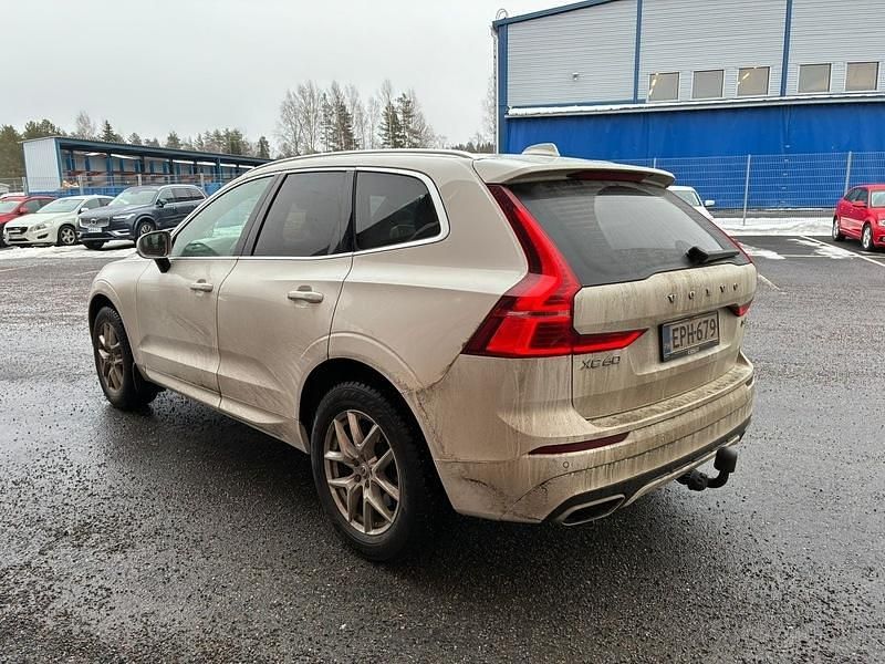 Käytetty Volvo XC60 Business Edition 190 HP (139 kW) 2018 Katumaasturi