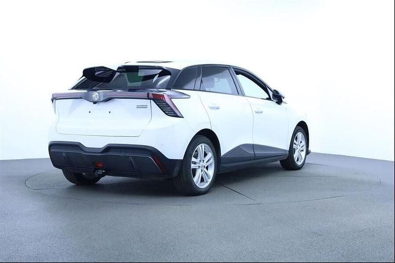 Käytetty MG MG4 EV Luxury 150 kW (204 HP) 2023 Viistoperä
