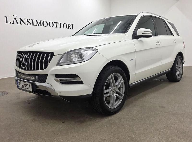 Käytetty Mercedes ML250 204 HP (150 kW) 2011 Katumaasturi