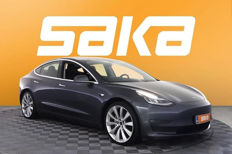 Käytetty 2019 Tesla Model 3 Sedan | 24 400 € (Perustarjous) - Kuva 1/3