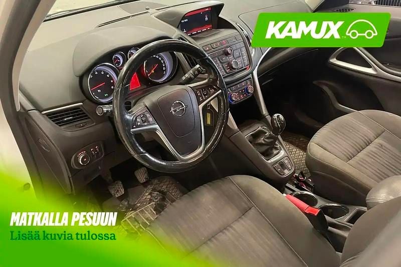 Käytetty Opel Zafira Tourer drive 150 HP (110 kW) 2016 Valkoinen Tila-auto