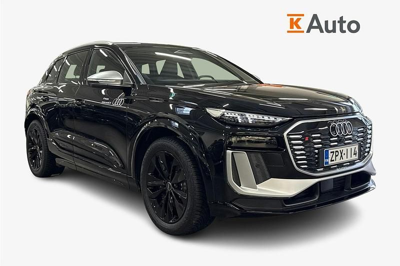 Uusi Audi SQ6 e-tron Comfort 355 kW (483 HP) 2026 Met. musta Katumaasturi