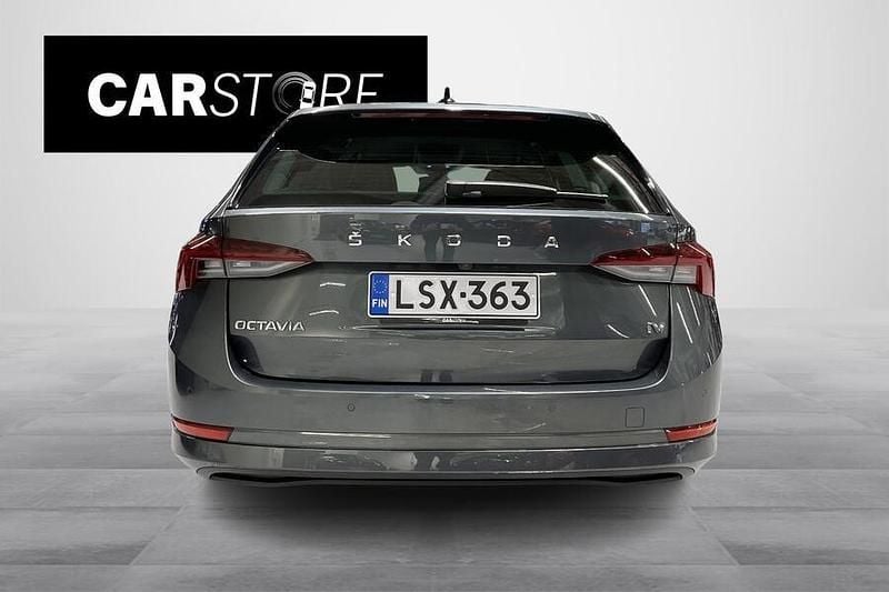 Käytetty Skoda Octavia Style 204 HP (150 kW) 2021 Farmari