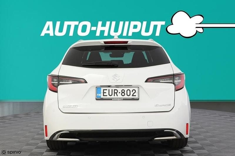 Käytetty Suzuki Swace GLX 122 HP (89 kW) 2024 Farmari