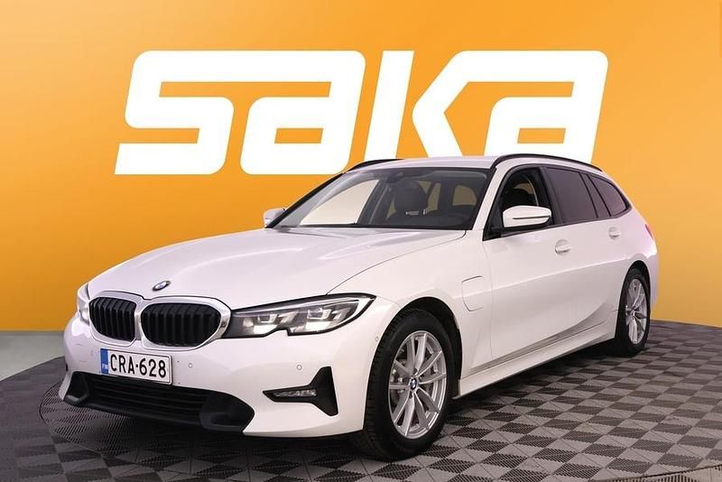 Käytetty BMW 330e Sport Line 292 HP (214 kW) 2021 Farmari