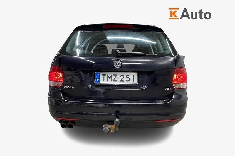 Käytetty VW Golf Comfortline 122 HP (89 kW) 2011 Musta Farmari