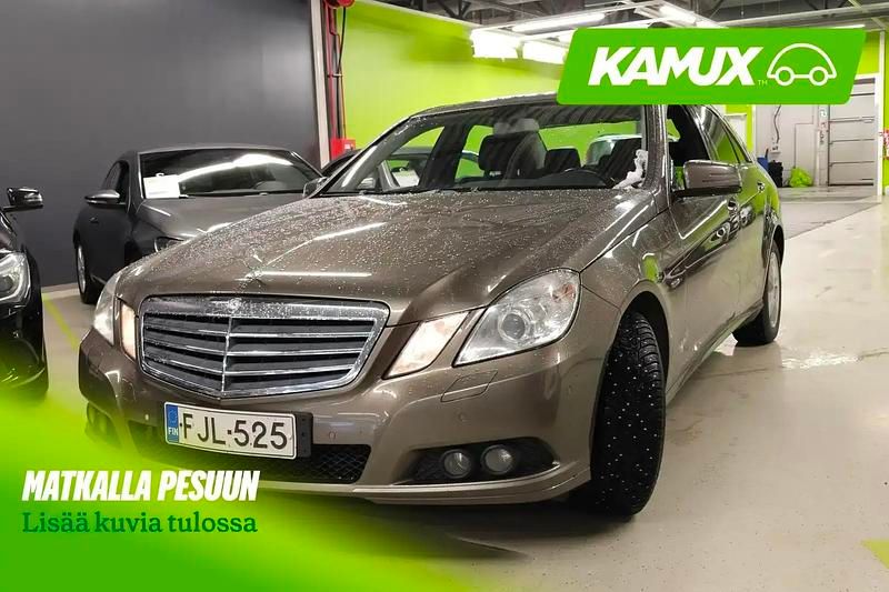 Käytetty Mercedes E200 Business 136 HP (100 kW) 2010 Hopea / harmaa Sedan