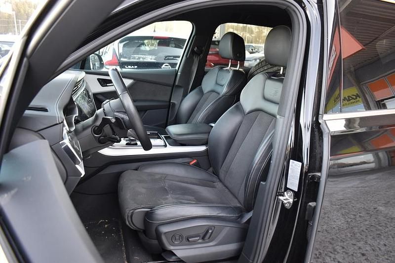 Käytetty Audi Q7 Business 381 HP (280 kW) 2022 Katumaasturi