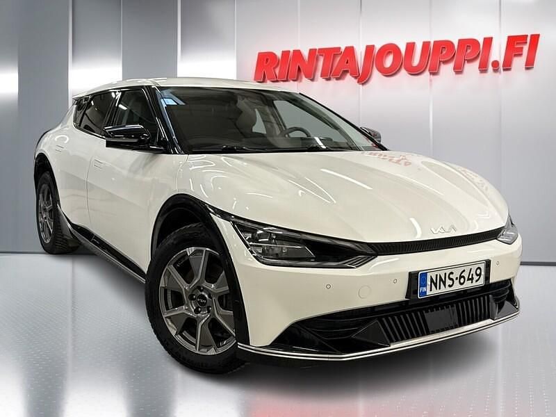 Käytetty Kia EV6 Comfort 239 kW (325 HP) 2024 Valkoinen Katumaasturi