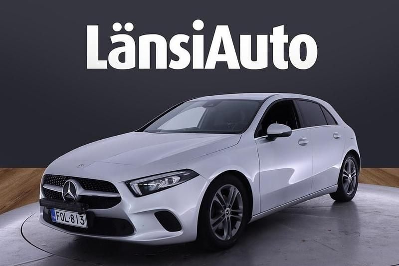Harmaa Käytetty 2020 Mercedes A180 Business Viistoperä | 20 600 € (Perustarjous) - Kuva 1/1