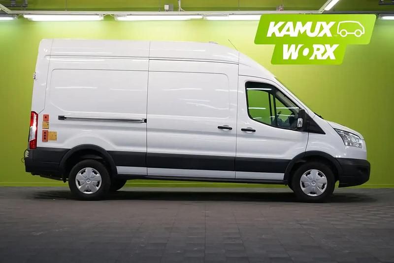 Käytetty Ford Transit Trend 131 HP (96 kW) 2018 Valkoinen Sedan