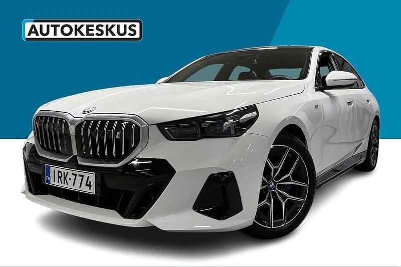 Valkoinen Käytetty 2025 BMW i5 M Sport Sedan | 59 590 € (Hyvä tarjous) - Kuva 1/2