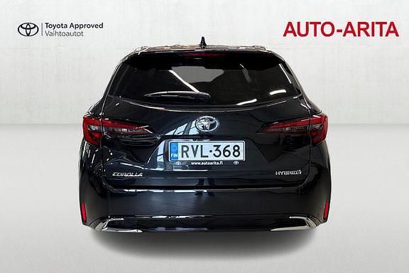 Käytetty Toyota Corolla Edition 140 HP (102 kW) 2023 Musta Farmari